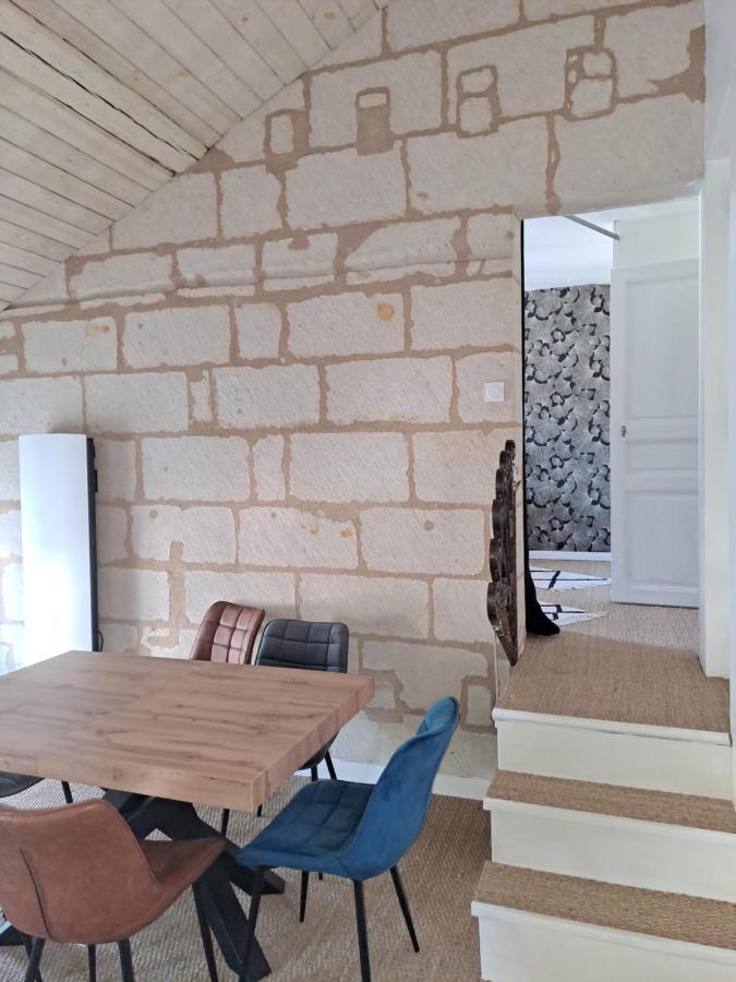 Atypique Saumur 80 M2 Joli Appartement 2 A 7 Pers Familial Renove Entier 3 Chambres Hyper Centre Exterior foto