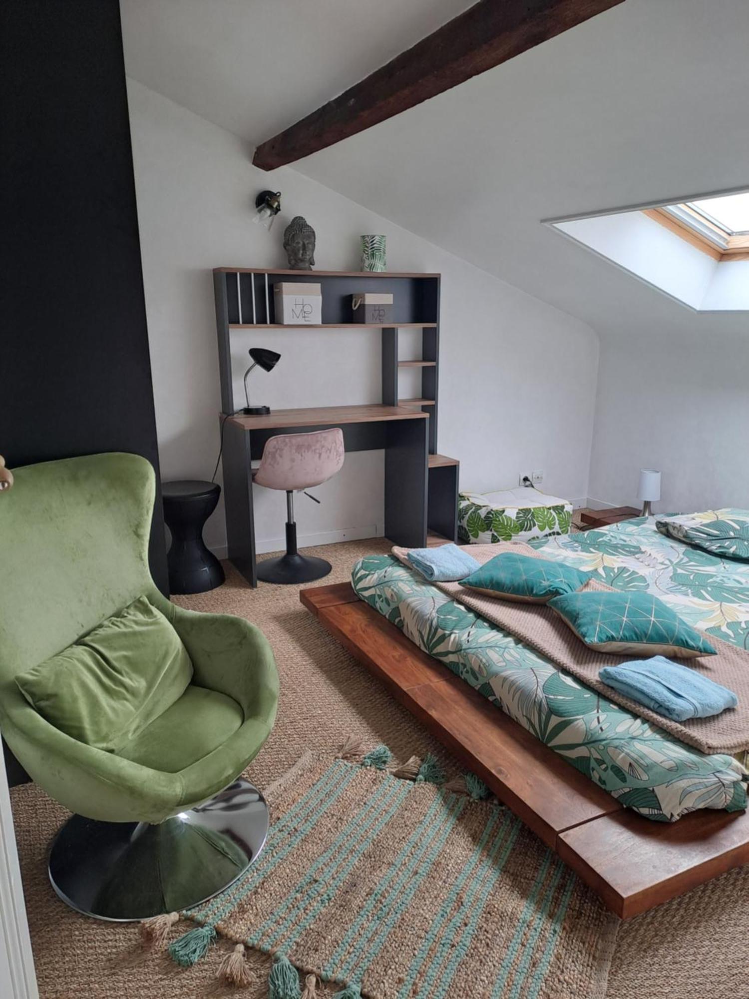 Atypique Saumur 80 M2 Joli Appartement 2 A 7 Pers Familial Renove Entier 3 Chambres Hyper Centre Exterior foto